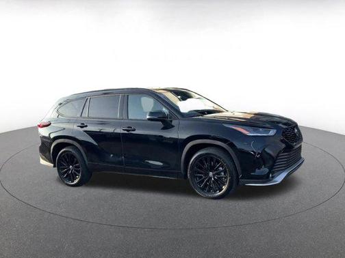 2025 Toyota Highlander XSE