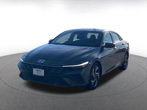 2025 Hyundai ELANTRA SEL