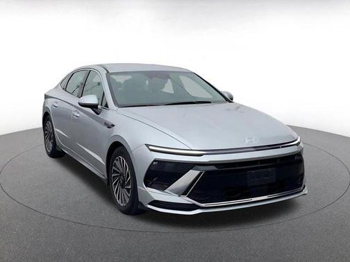 2025 Hyundai SONATA Hybrid SE