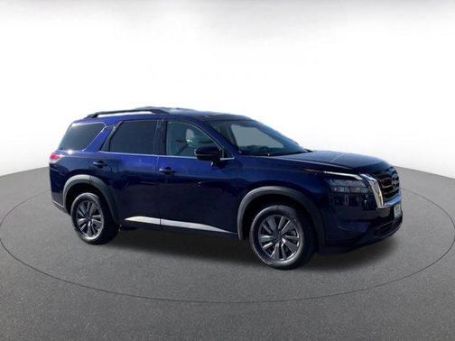 2025 Nissan Pathfinder SV 4WD