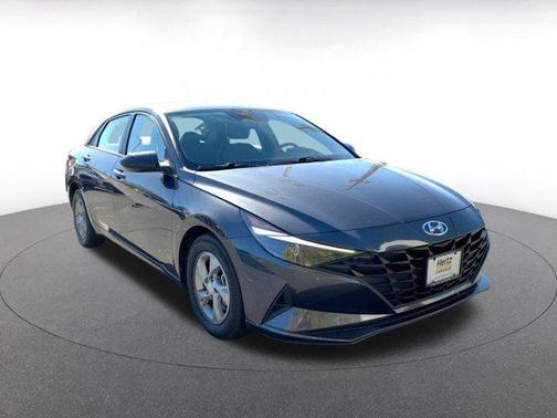 2021 Hyundai ELANTRA SE