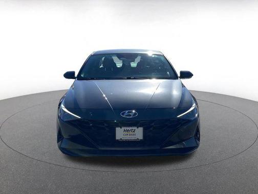 2021 Hyundai ELANTRA SE