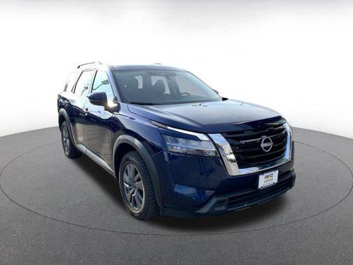 2025 Nissan Pathfinder SV 4WD