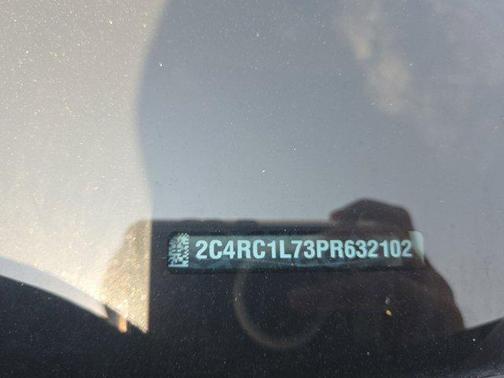 2023 Chrysler Pacifica Hybrid Touring L