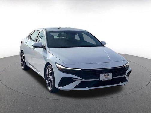 2025 Hyundai ELANTRA SEL