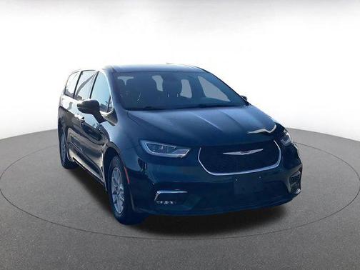 2025 Chrysler Pacifica L