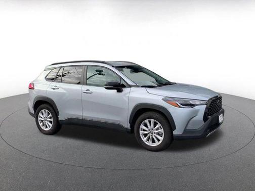 2025 Toyota Corolla Cross LE