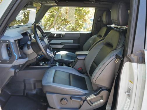 2021 Ford Bronco BLACK DIAMOND