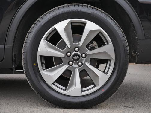 AGATE BLACK METALLIC 2025 Ford Escape PLATINUM