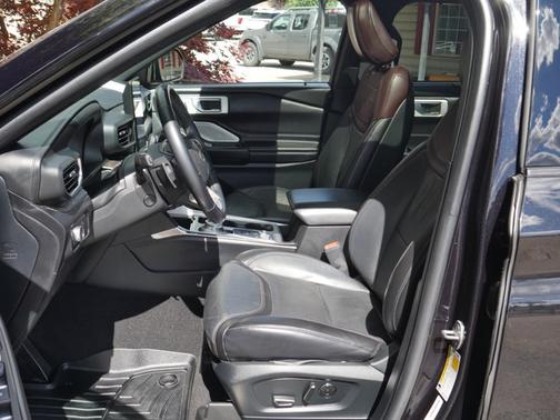 AGATE BLACK METALLIC 2020 Ford Explorer PLATINUM