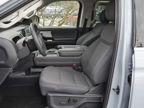 GLACIER GRAY METALLIC TC 2025 Ford Expedition ACTIVE