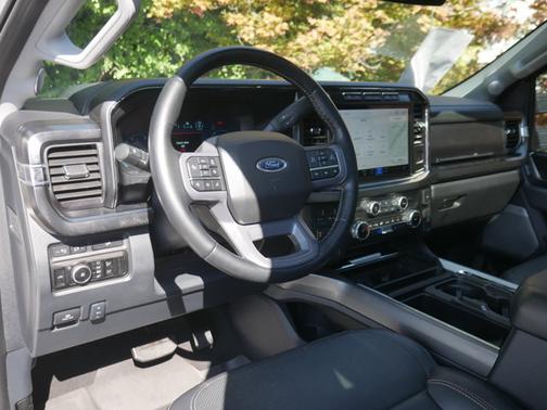 2023 Ford F-350 LARIAT SUPER DUTY