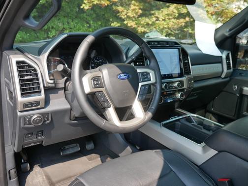 2022 Ford F-350 LARIAT SUPER DUTY