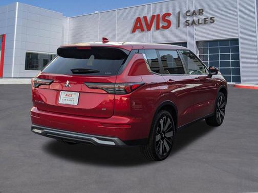 Red Diamond 2025 Mitsubishi Outlander SE S-AWC