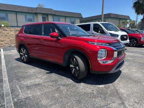 Red Diamond 2025 Mitsubishi Outlander SE S-AWC