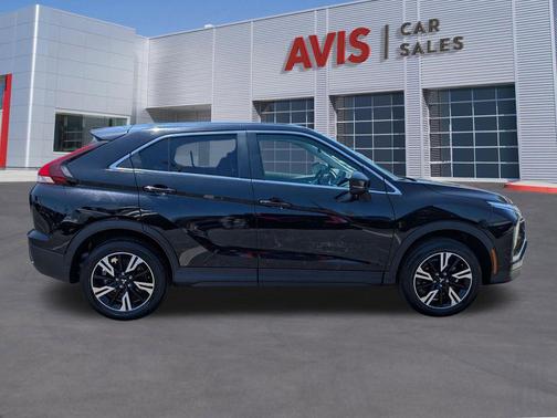 Labrador Black Pearl 2025 Mitsubishi Eclipse Cross SE