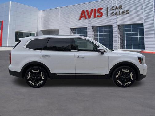 Glacial White Pearl 2025 Kia Telluride S