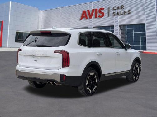 Glacial White Pearl 2025 Kia Telluride S