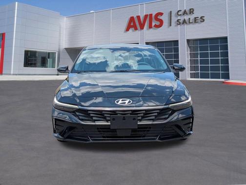 Abyss Black 2025 Hyundai ELANTRA SEL