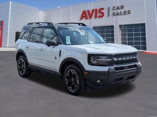 Oxford White 2025 Ford Bronco Sport Outer Banks