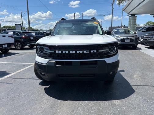 Oxford White 2025 Ford Bronco Sport Outer Banks