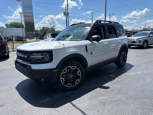Oxford White 2025 Ford Bronco Sport Outer Banks