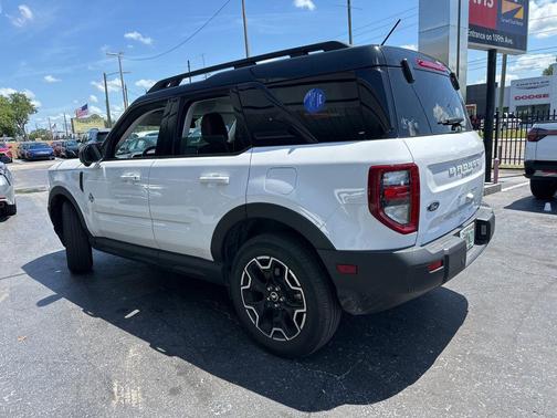 Oxford White 2025 Ford Bronco Sport Outer Banks