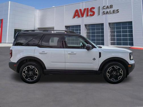 Oxford White 2025 Ford Bronco Sport Outer Banks