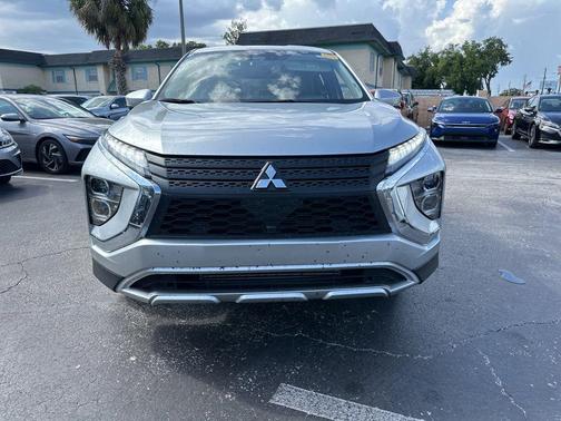 Alloy Silver Metallic 2025 Mitsubishi Eclipse Cross SE