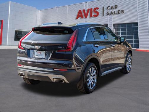 2023 Cadillac XT4 Premium Luxury