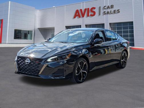 Super Black 2025 Nissan Altima SR FWD