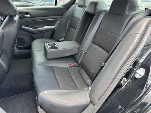 Super Black 2025 Nissan Altima SR FWD