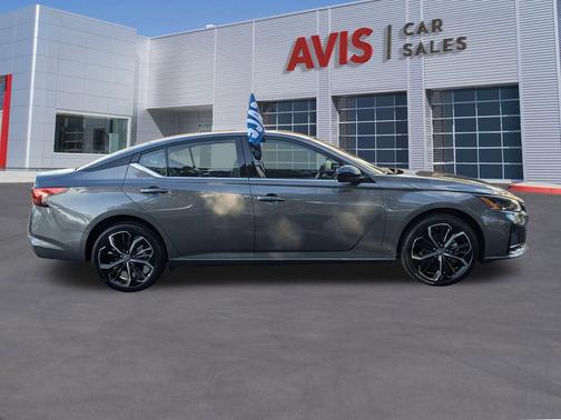 2025 Nissan Altima SR AWD