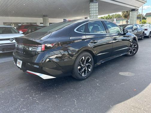 Abyss Black 2025 Hyundai SONATA SEL