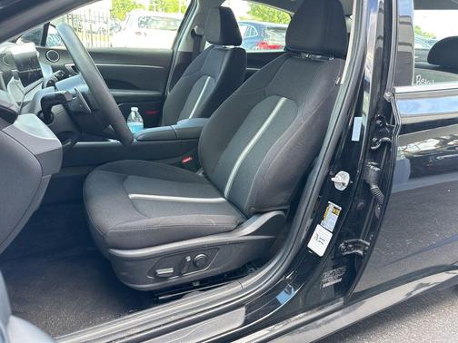 Abyss Black 2025 Hyundai SONATA SEL