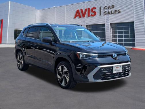 Deep Black Pearl 2025 Volkswagen Taos 1.5T SE