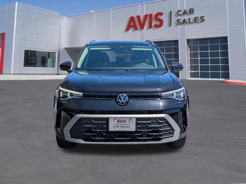 Deep Black Pearl 2025 Volkswagen Taos 1.5T SE