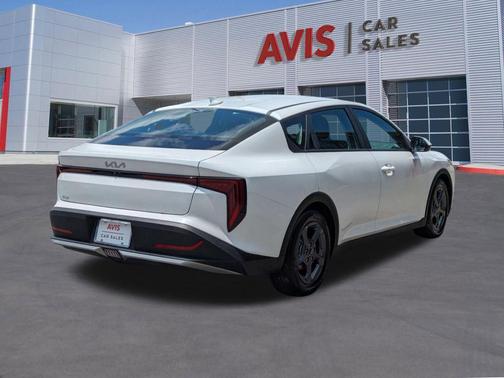 Snow White Pearl 2025 Kia K4 LXS
