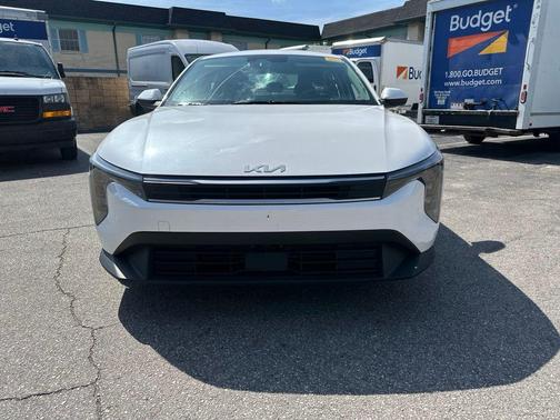 Snow White Pearl 2025 Kia K4 LXS