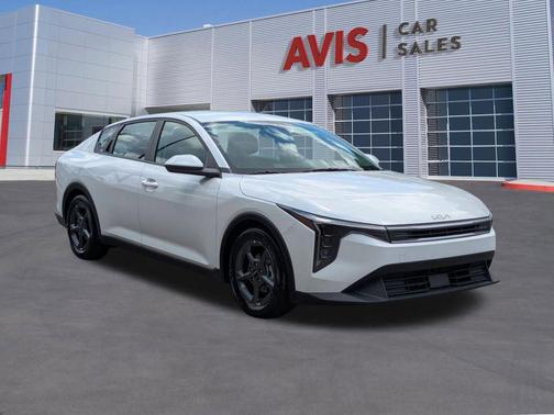 Snow White Pearl 2025 Kia K4 LXS