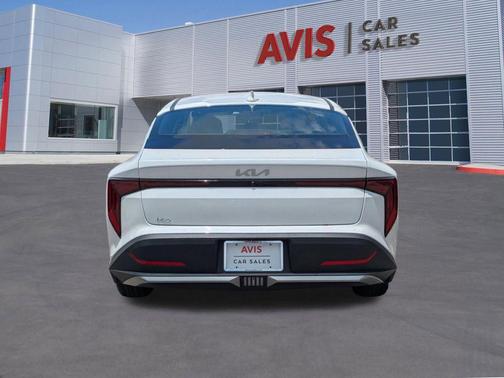 Snow White Pearl 2025 Kia K4 LXS