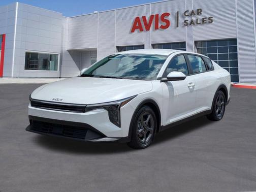 Snow White Pearl 2025 Kia K4 LXS
