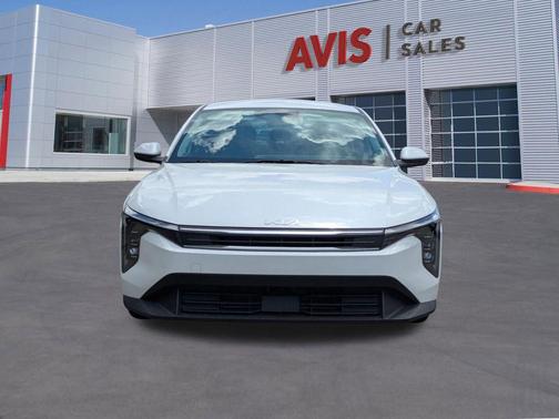 Snow White Pearl 2025 Kia K4 LXS