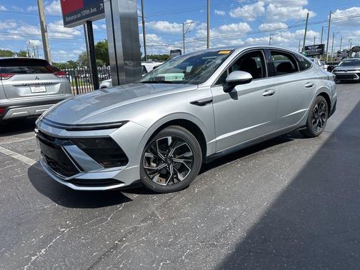Aero Silver 2025 Hyundai SONATA SEL