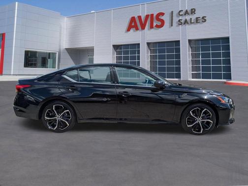 2025 Nissan Altima SR FWD