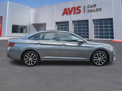 Gray 2025 Volkswagen Jetta 1.5T SE