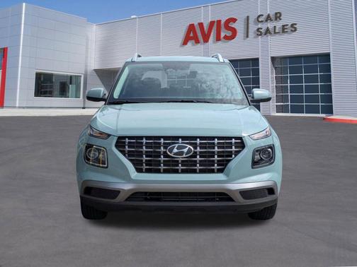 Mirage Green 2025 Hyundai VENUE SEL
