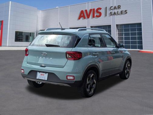 Mirage Green 2025 Hyundai VENUE SEL