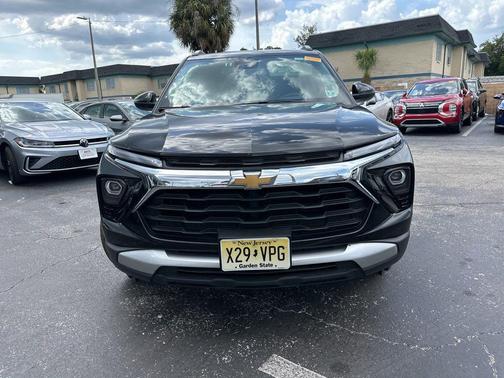 Mosaic Black Metallic 2025 Chevrolet Trailblazer LT