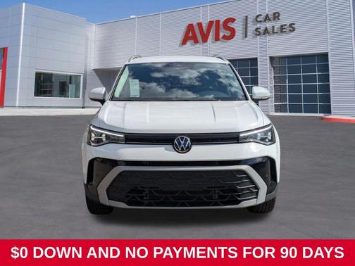 Pure White 2025 Volkswagen Taos 1.5T SE